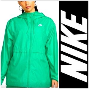 Nike Vibrant Green Essential Woven Repel Jacket for Women